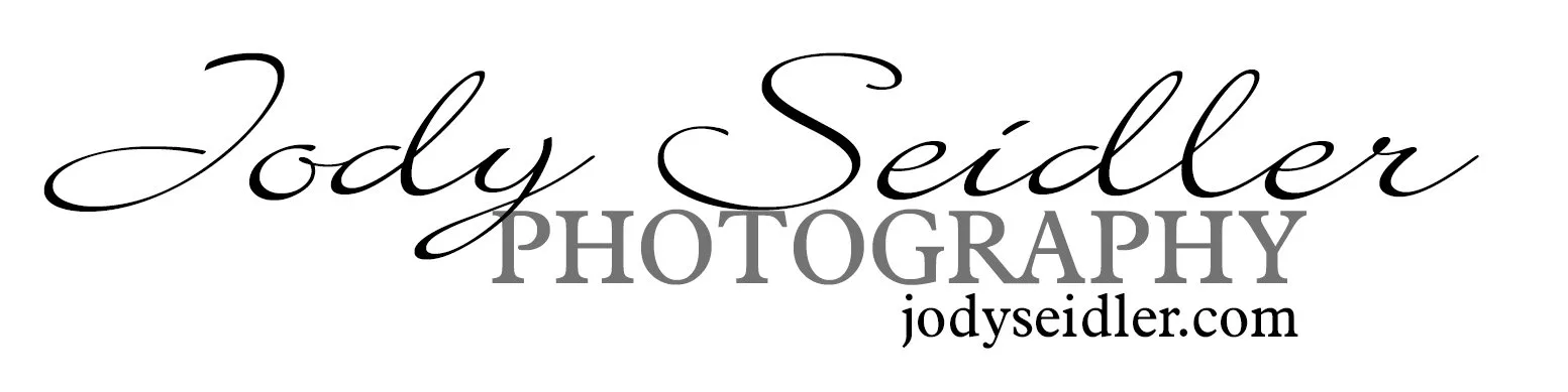 simple logo black on white